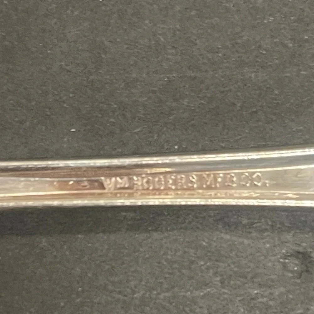 WM Rogers Mfg. Co.‎ Art Deco Set of 3 Teaspoons 1941 Priscilla Pattern ES3